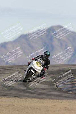 media/Nov-16-2025-Race Pace (Sun) [[8c5fa54630]]/Verified Riders/8-Turn 12 (120pm)/